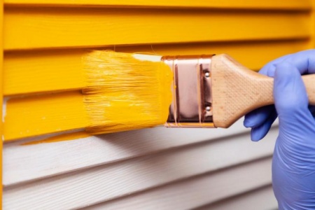 Peinture des volets &agrave; Nantes, techniques et astuces d'expert